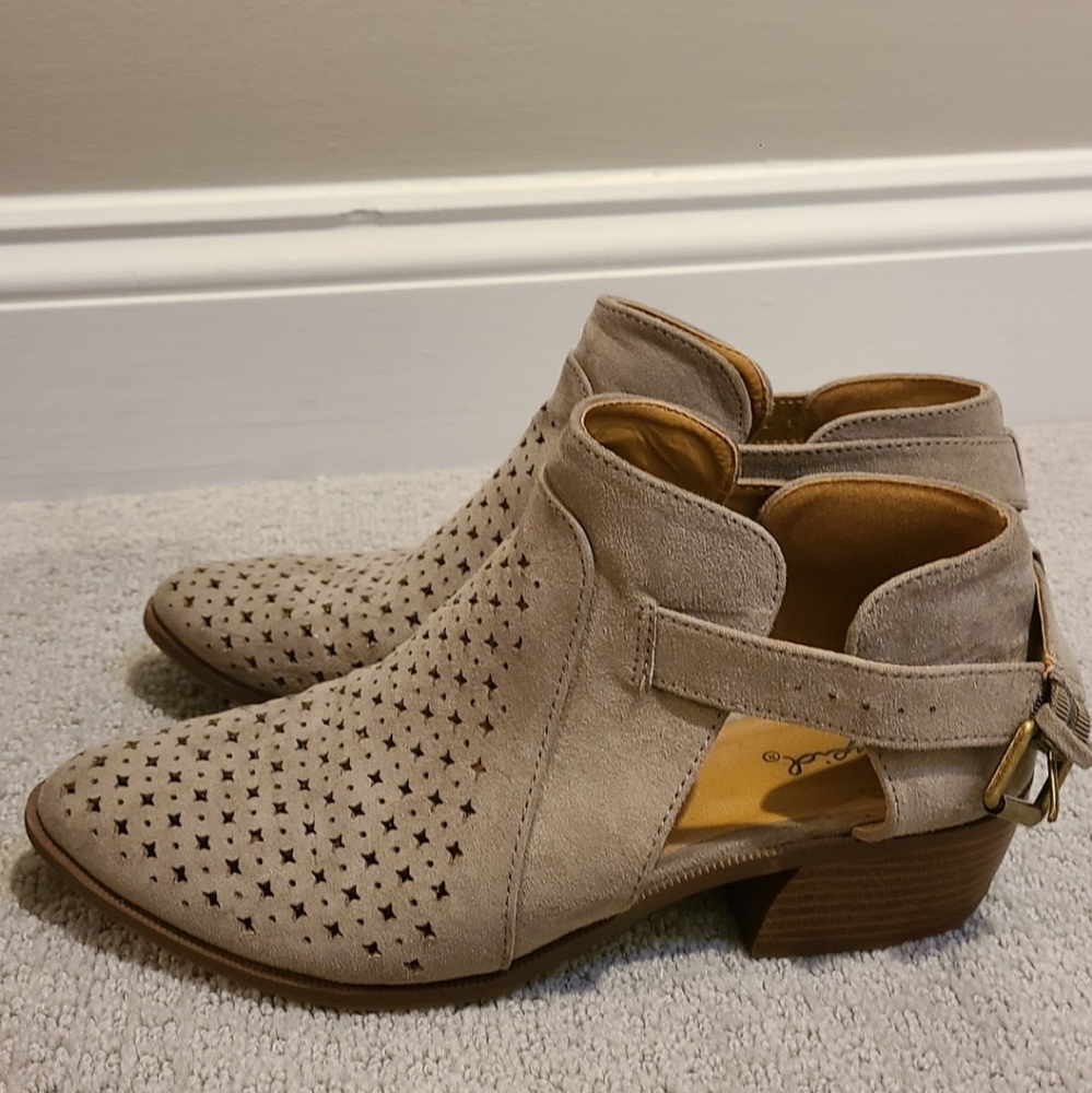 Qupid mini heeled boots